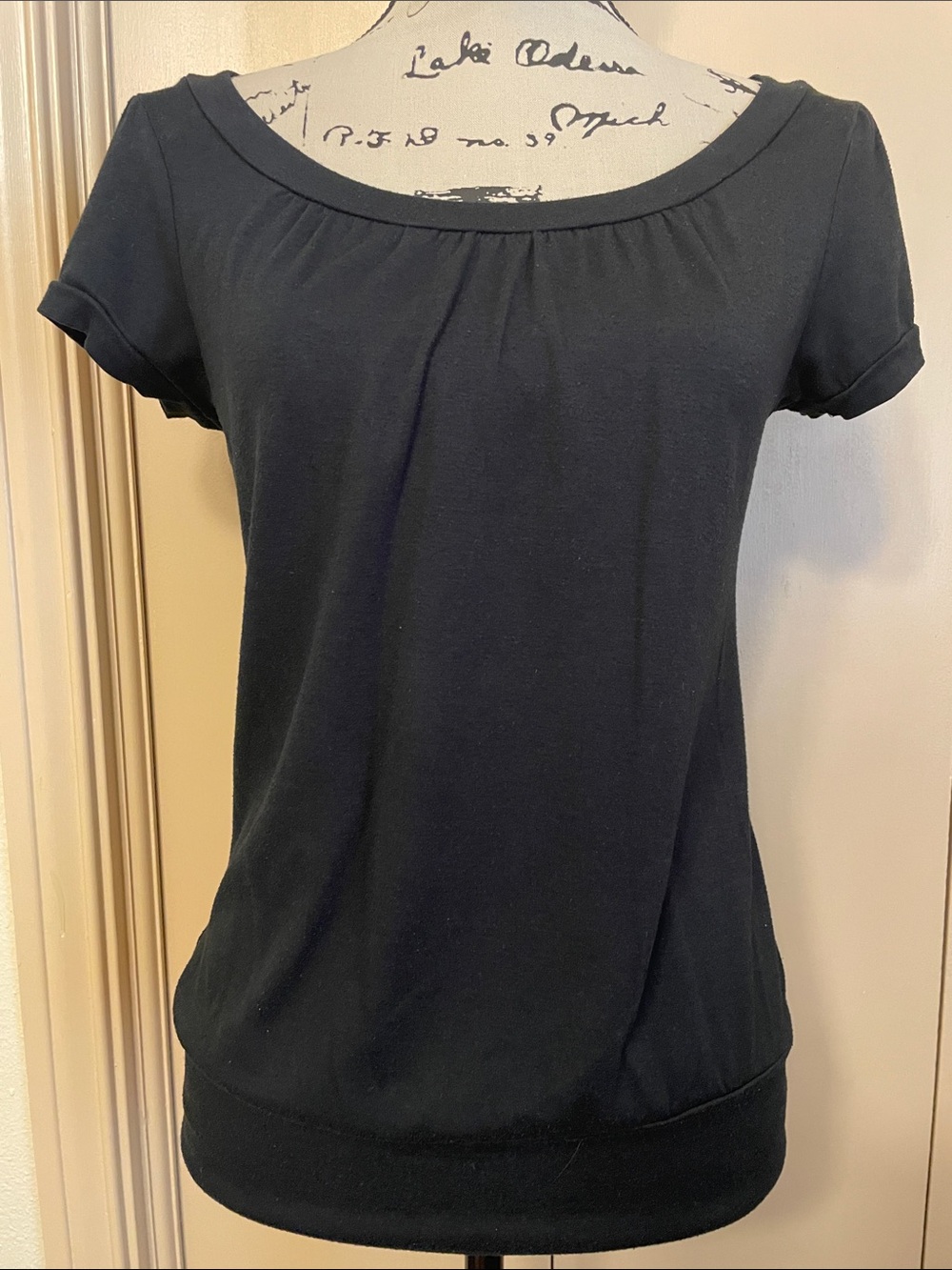 Women’s Black Short Sleeve Scoop Neck Tee